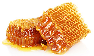 Как принимать мёд при изжоге: помогает или вызывает?
