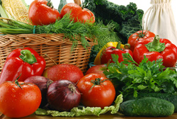 сырые овощи и фрукты